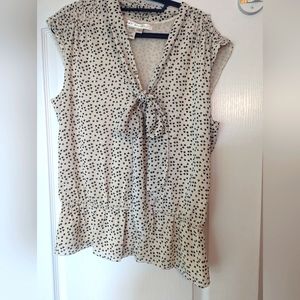 Sleeveless blouse